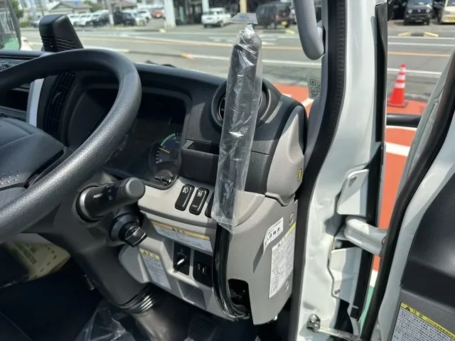 キャンター(三菱)全低床キョウカダンプ ３ｔ　コボレーンレンタ登録済未使用車 18