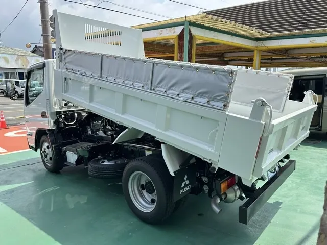 キャンター(三菱)全低床キョウカダンプ ３ｔ　コボレーンレンタ登録済未使用車 2