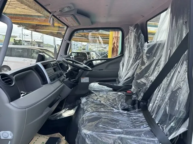 キャンター(三菱)全低床キョウカダンプ ３ｔ　コボレーンレンタ登録済未使用車 3