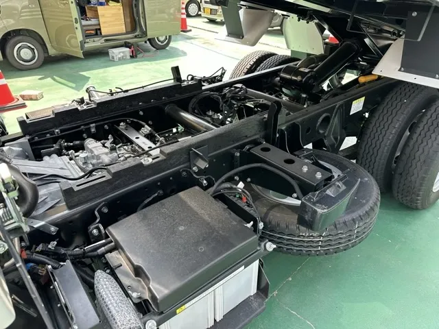 キャンター(三菱)全低床キョウカダンプ ３ｔ　コボレーンレンタ登録済未使用車 7