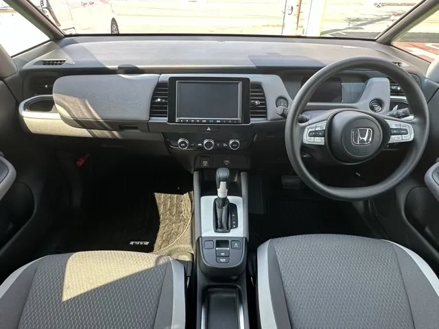 フィット(ホンダ)e：HEV クロスター中古車 6