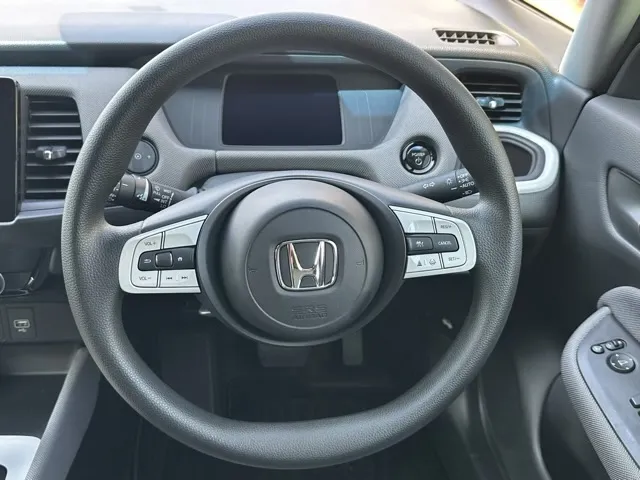 フィット(ホンダ)e：HEV クロスター中古車 7