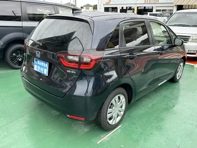 フィット(ホンダ)e：HEV ホーム登録済未使用車 10