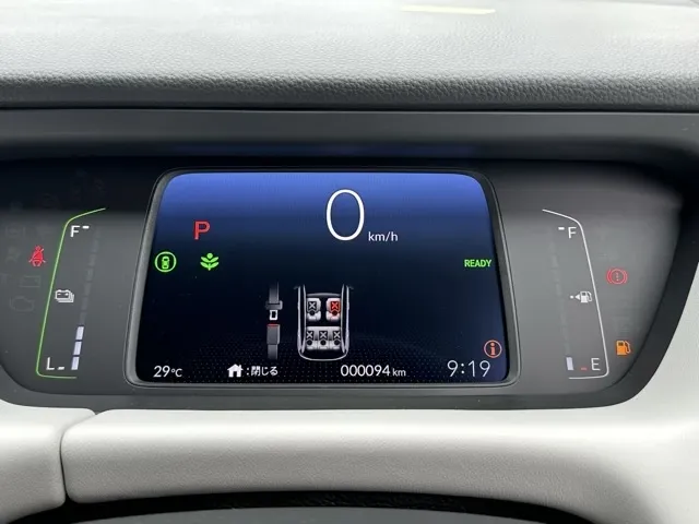 フィット(ホンダ)e：HEV ホーム登録済未使用車 17