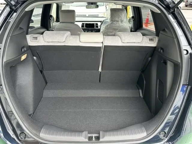 フィット(ホンダ)e：HEV ホーム登録済未使用車 8