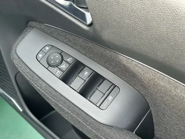 オーラ(ニッサン)G レザーエディション プロパイロット ナビ ワイヤレス充電ディーラ-試乗車 11