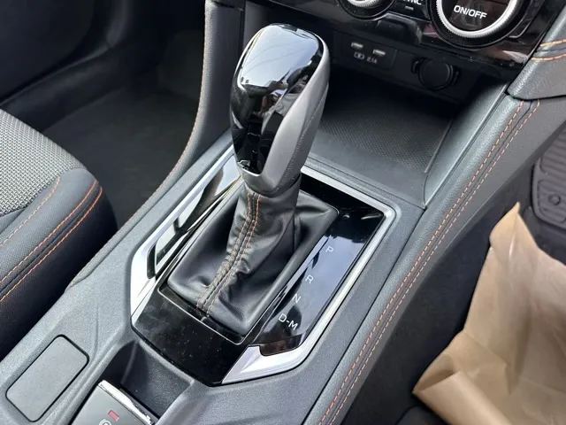 XV(スバル)2.0e-L アイサイト中古車 17
