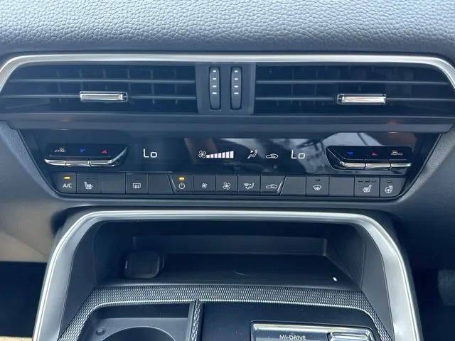 CX-60(マツダ)XD Lパッケージ中古車 18
