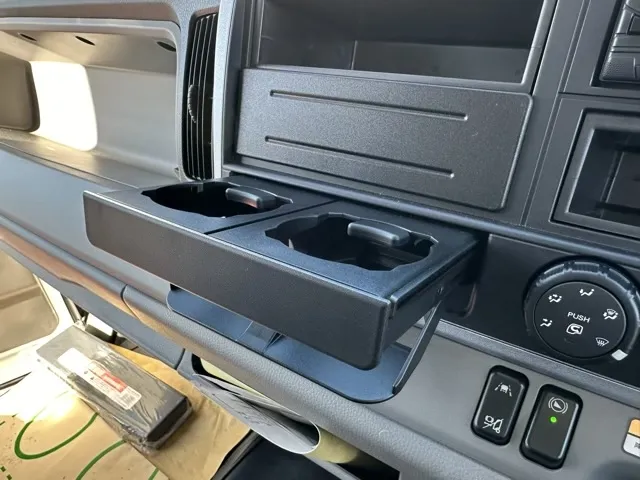 キャンター(三菱)3.5ｔアルミウィング 高床 1ナンバー車レンタ登録済未使用車 20
