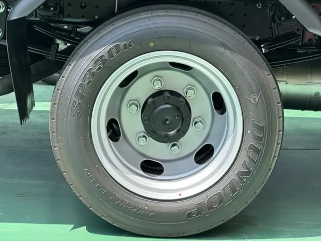 キャンター(三菱)平ボディ ３ｔワイドロング MT 1ナンバー車レンタ登録済未使用車 9
