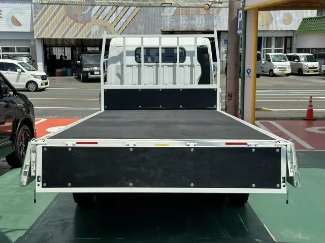 キャンター(三菱)平ボディ ３ｔワイドロング MT 1ナンバー車レンタ登録済未使用車 7