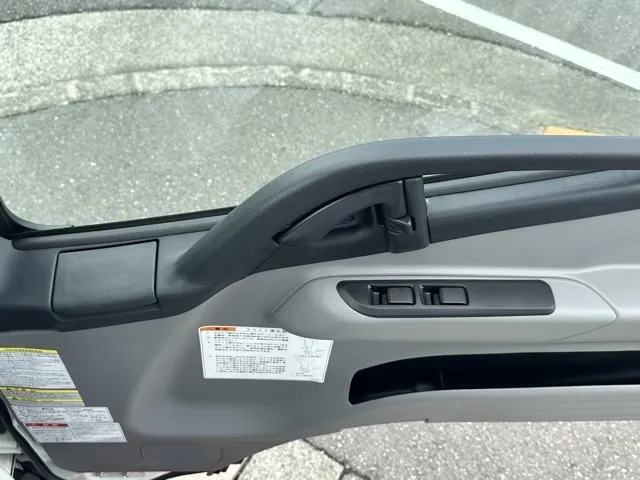 キャンター(三菱)３ｔ ローダースライドダンプレンタ登録済未使用車 9