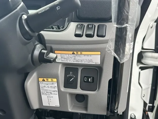 キャンター(三菱)３ｔ ローダースライドダンプレンタ登録済未使用車 11