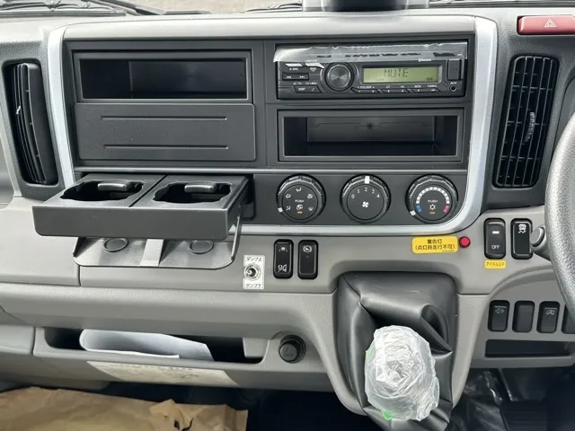 キャンター(三菱)３ｔ ローダースライドダンプレンタ登録済未使用車 17