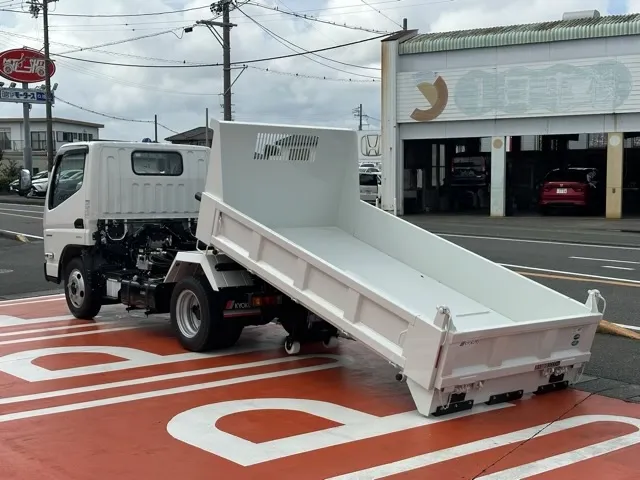キャンター(三菱)３ｔ ローダースライドダンプレンタ登録済未使用車 3