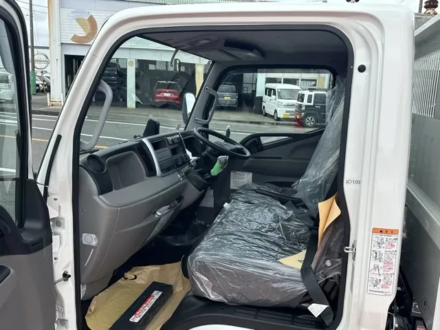 キャンター(三菱)３ｔ ローダースライドダンプレンタ登録済未使用車 8