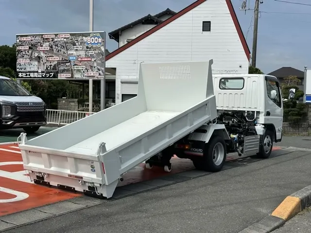キャンター(三菱)３ｔ ローダースライドダンプレンタ登録済未使用車 3