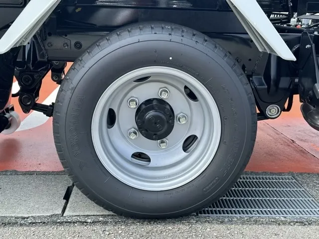 キャンター(三菱)３ｔ ローダースライドダンプレンタ登録済未使用車 4
