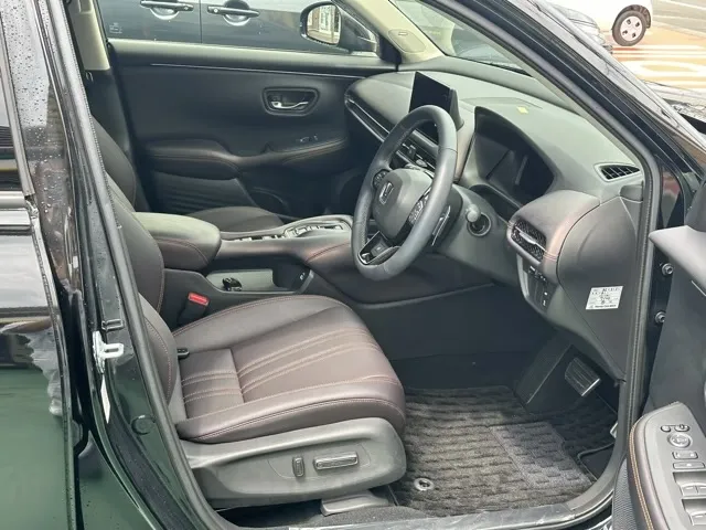 ZR-V(ホンダ)e：HEV Z BSI 後退出庫サポートレスディーラ-試乗車 12