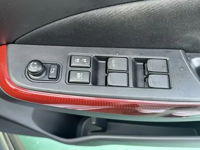 スイフト(スズキ)ベースグレード　セーフティサポート非装着車 MTディーラｰ試乗車 10