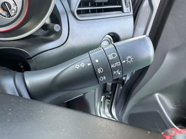 スイフト(スズキ)ベースグレード　セーフティサポート非装着車 MTディーラｰ試乗車 13