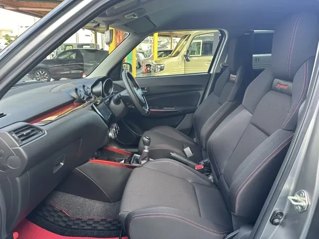 スイフト(スズキ)ベースグレード　セーフティサポート非装着車 MTディーラｰ試乗車 3