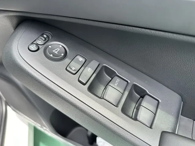 ヴェゼル(ホンダ)e：HEV　X新車見本展示有 13