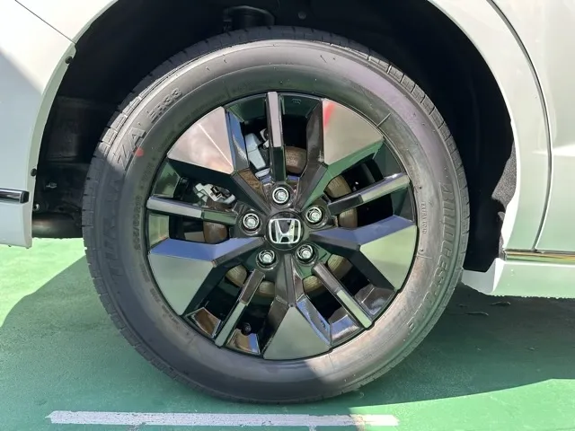 ステップワゴン(ホンダ)e・HEVスパーダ 7人新車見本展示無 15