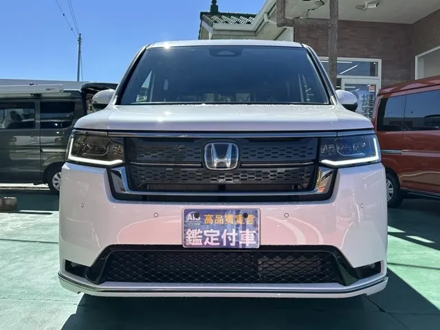 ステップワゴン(ホンダ)e・HEVスパーダ 7人新車見本展示無 25