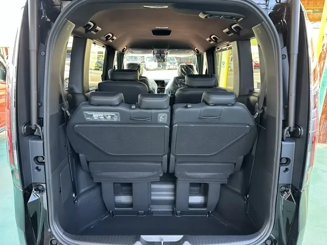 ステップワゴン(ホンダ)e・HEVスパーダ 7人新車見本展示無 12