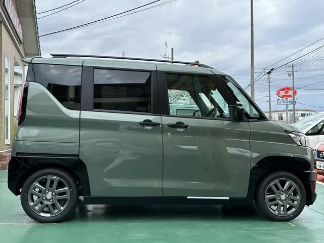 デリカミニ(三菱)Gプレミアム新車見本展示有 15