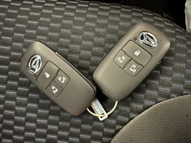 タント(ダイハツ)RS届出済未使用車 25