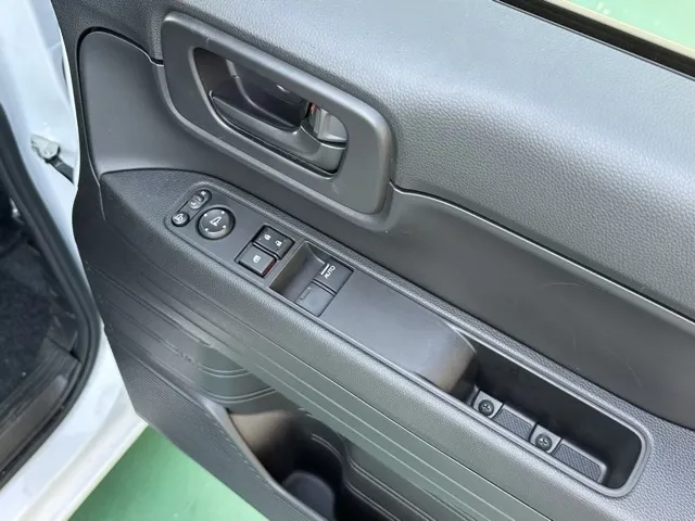 N-VAN(ホンダ)Lタイプ AT ４WDディーラ-試乗車 13