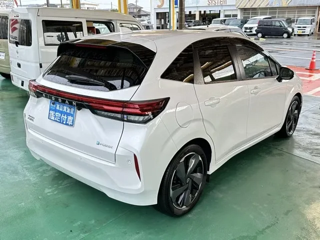 オーラ(ニッサン)G プロパイロット ナビ ワイヤレス充電登録済未使用車 10