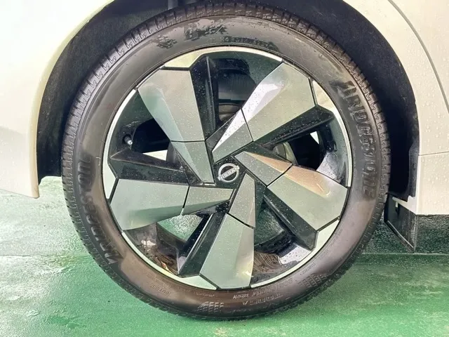 オーラ(ニッサン)G プロパイロット ナビ ワイヤレス充電登録済未使用車 11