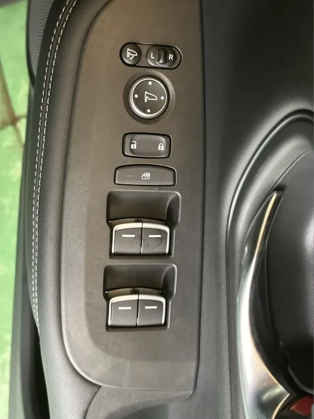 ZR-V(ホンダ)Xディーラ-試乗車 15