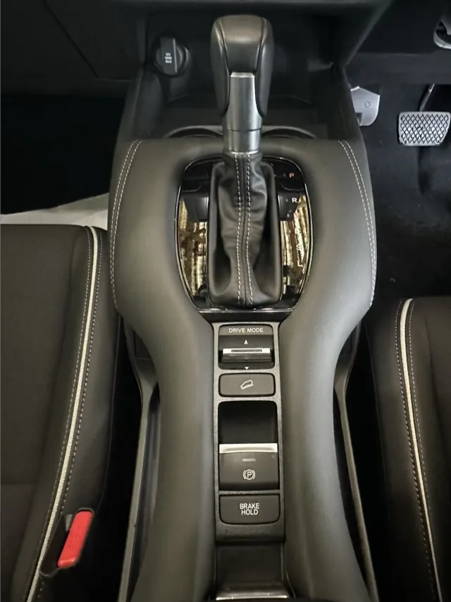 ZR-V(ホンダ)Xディーラ-試乗車 17