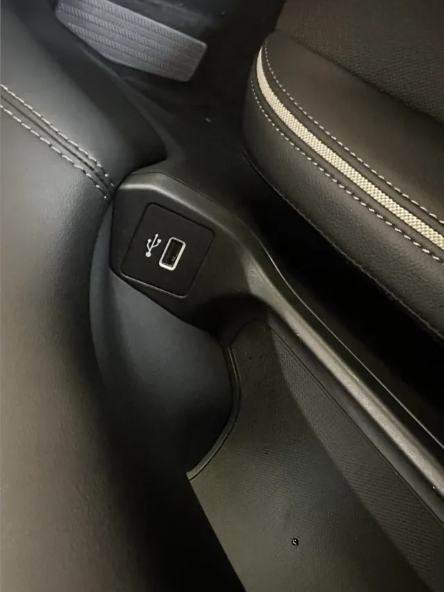 ZR-V(ホンダ)Xディーラ-試乗車 18