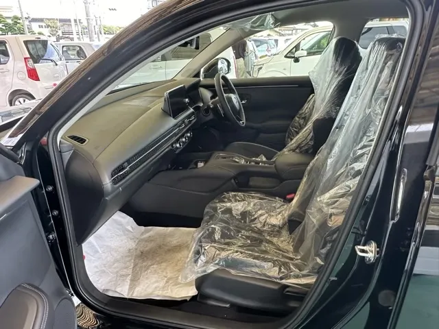 ZR-V(ホンダ)e：HEV X BSI 後退出庫サポートレス登録済未使用車 3