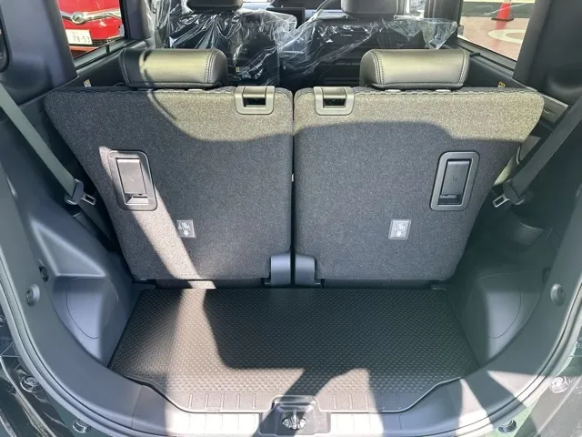 タント(ダイハツ)RS パノラマUGP プレミアムプラン届出済未使用車 10