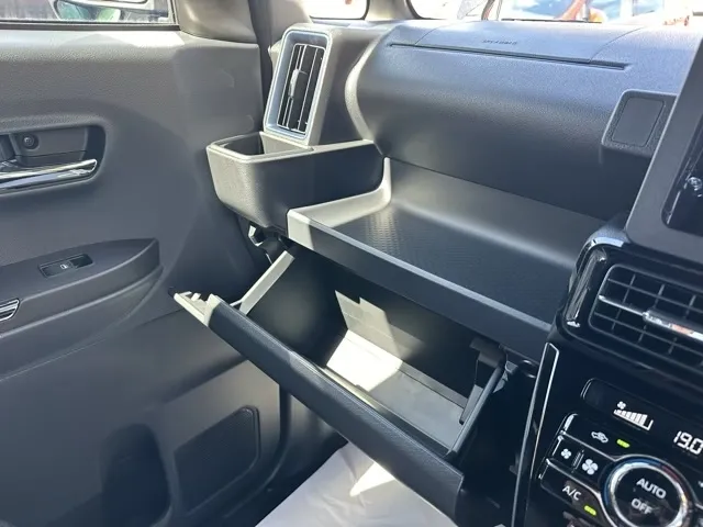 タント(ダイハツ)RS パノラマUGP プレミアムプラン届出済未使用車 19
