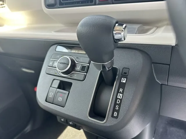 キャンバス(ダイハツ)ストライプスG パノラマUGP届出済未使用車 17