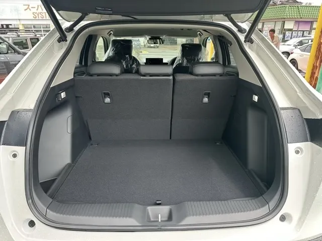 ヴェゼル(ホンダ)e：HEV　Z新車見本展示有 10