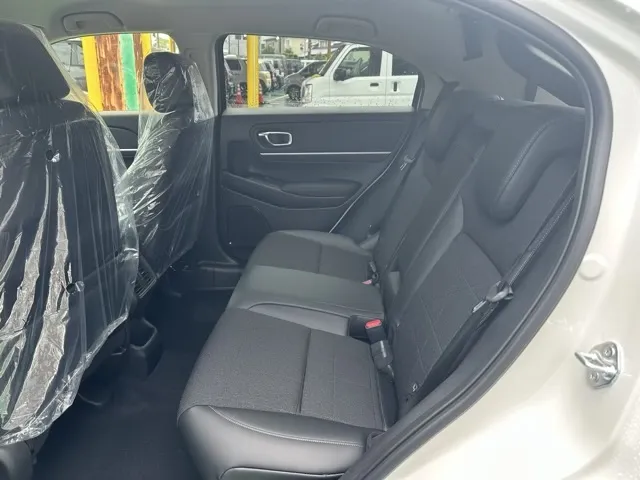 ヴェゼル(ホンダ)e：HEV　Z新車見本展示有 4