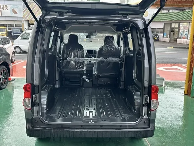バネット(ニッサン)DX 2人乗登録済未使用車 9