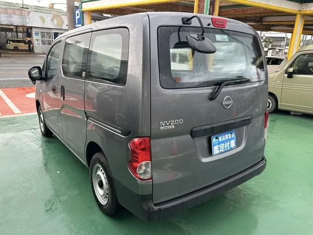 バネット(ニッサン)DX 2人乗登録済未使用車 2