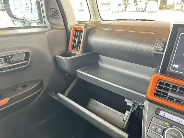 タント(ダイハツ)ファンクロス 9インチDオーディオ届出済未使用車 22