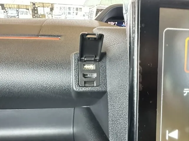 タント(ダイハツ)ファンクロス 9インチDオーディオ届出済未使用車 23