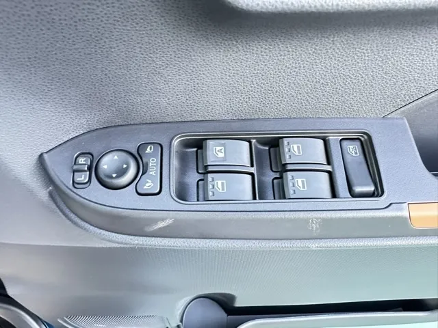 タント(ダイハツ)ファンクロスターボ 9インチDオーディオ届出済未使用車 13
