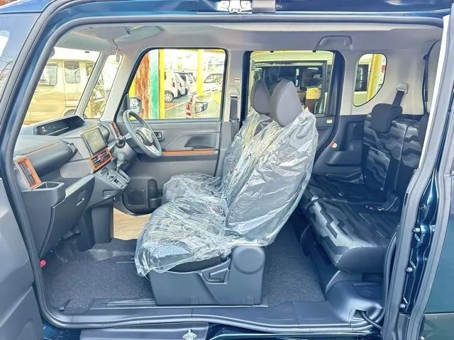 タント(ダイハツ)ファンクロスターボ 9インチDオーディオ届出済未使用車 4